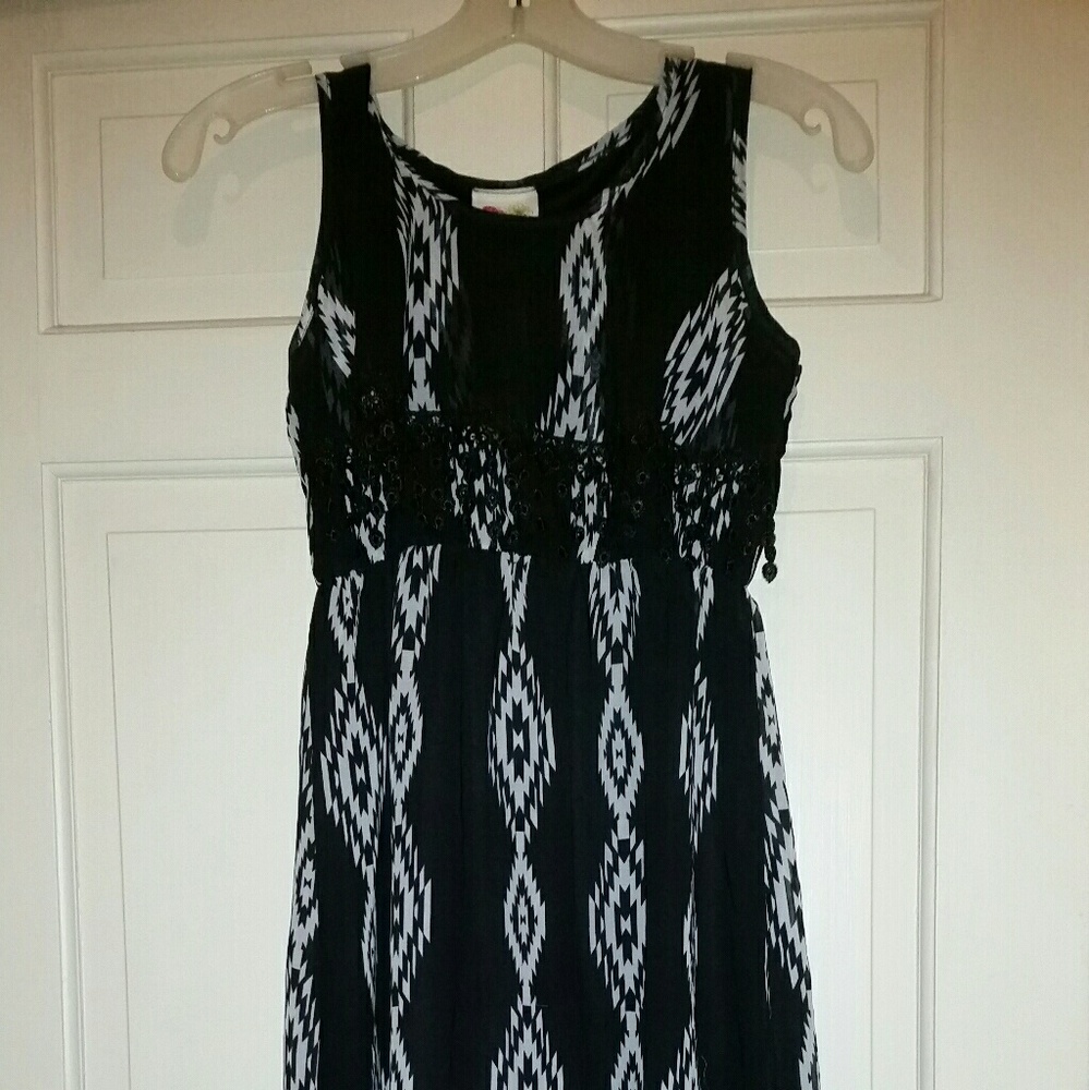 Kiddos Black & White Sleeveless Kids Dress Sz 12